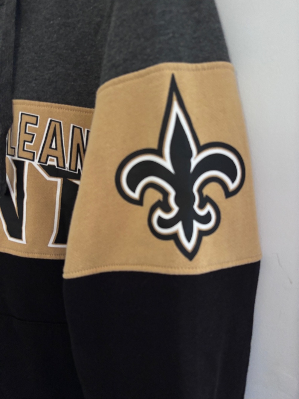 New Orleans Saints NFL Starter Brand Men's Gray, Gold & Black Pullover Hoodie XL - Picture 3 of 12
